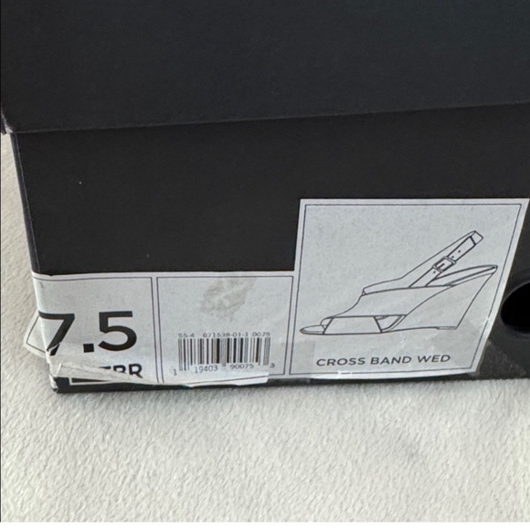 Banana Republic Elegant Gray Slingback Heels - Picture 6 of 7